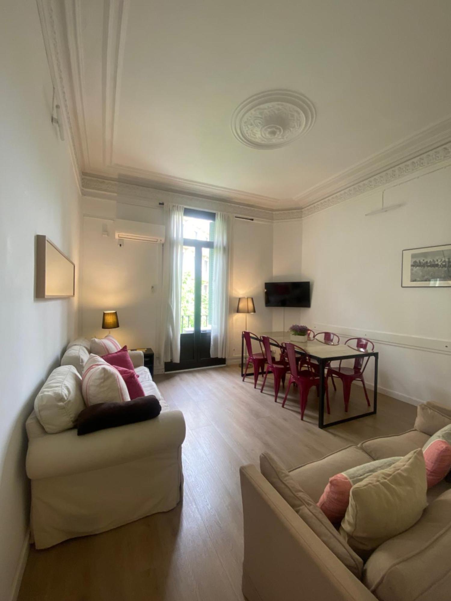 555 Bcn Apartament